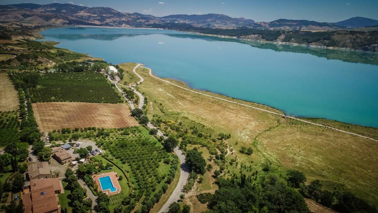 La Masseria Lolivia 세니스 외부 사진