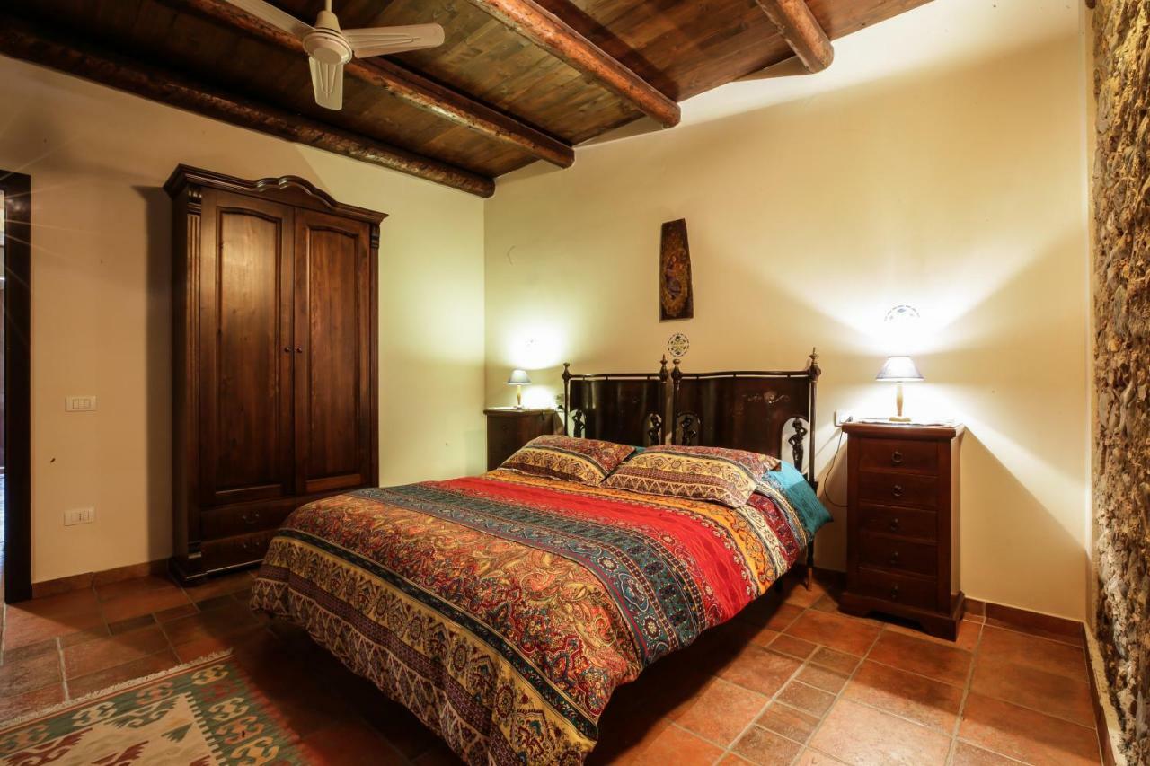 La Masseria Lolivia 세니스 외부 사진